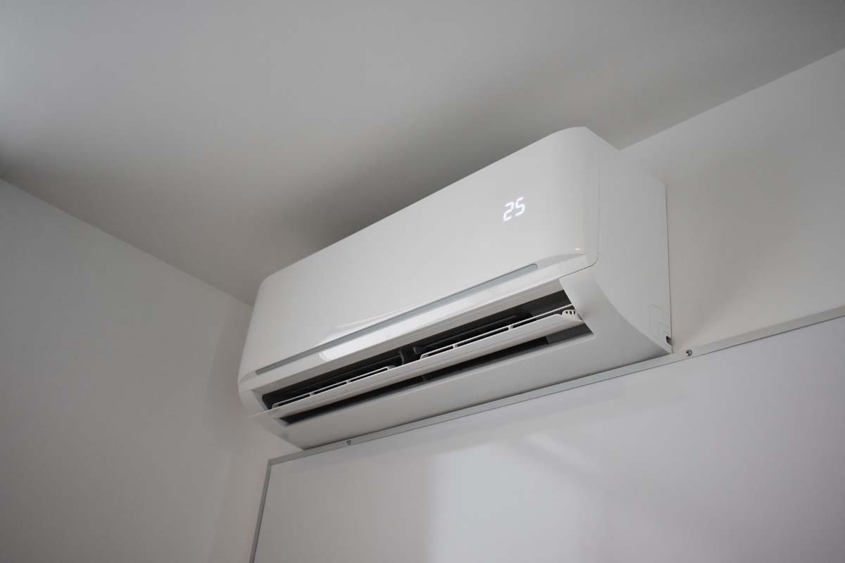 How Ductless Mini Splits Can Improve the Comfort of Your Older White Rock Home