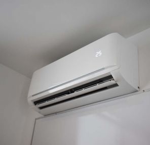 How Ductless Mini Splits Can Improve the Comfort of Your Older White Rock Home